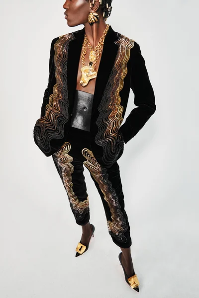 Look 19